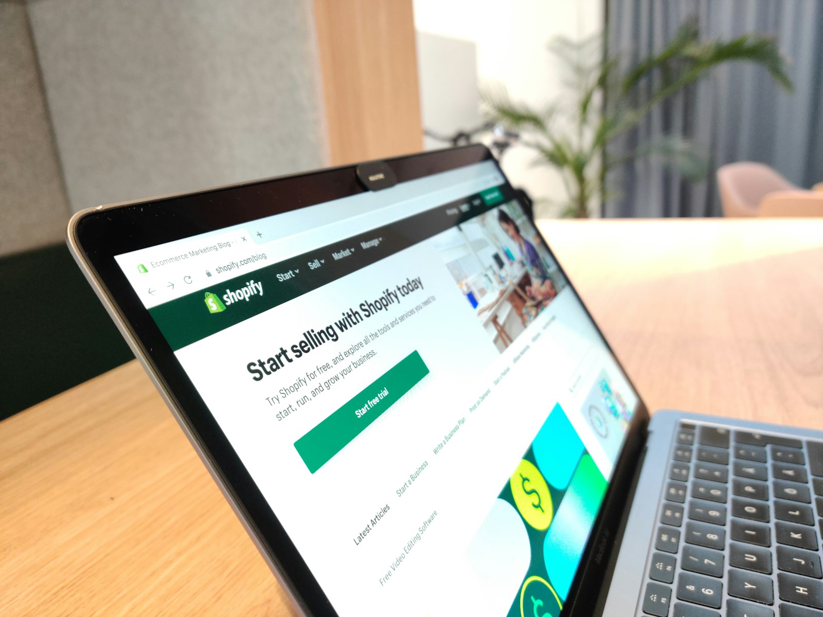 איך לבחור דומיין לעסק: כל מה שצריך לדעת לפני שרושמים